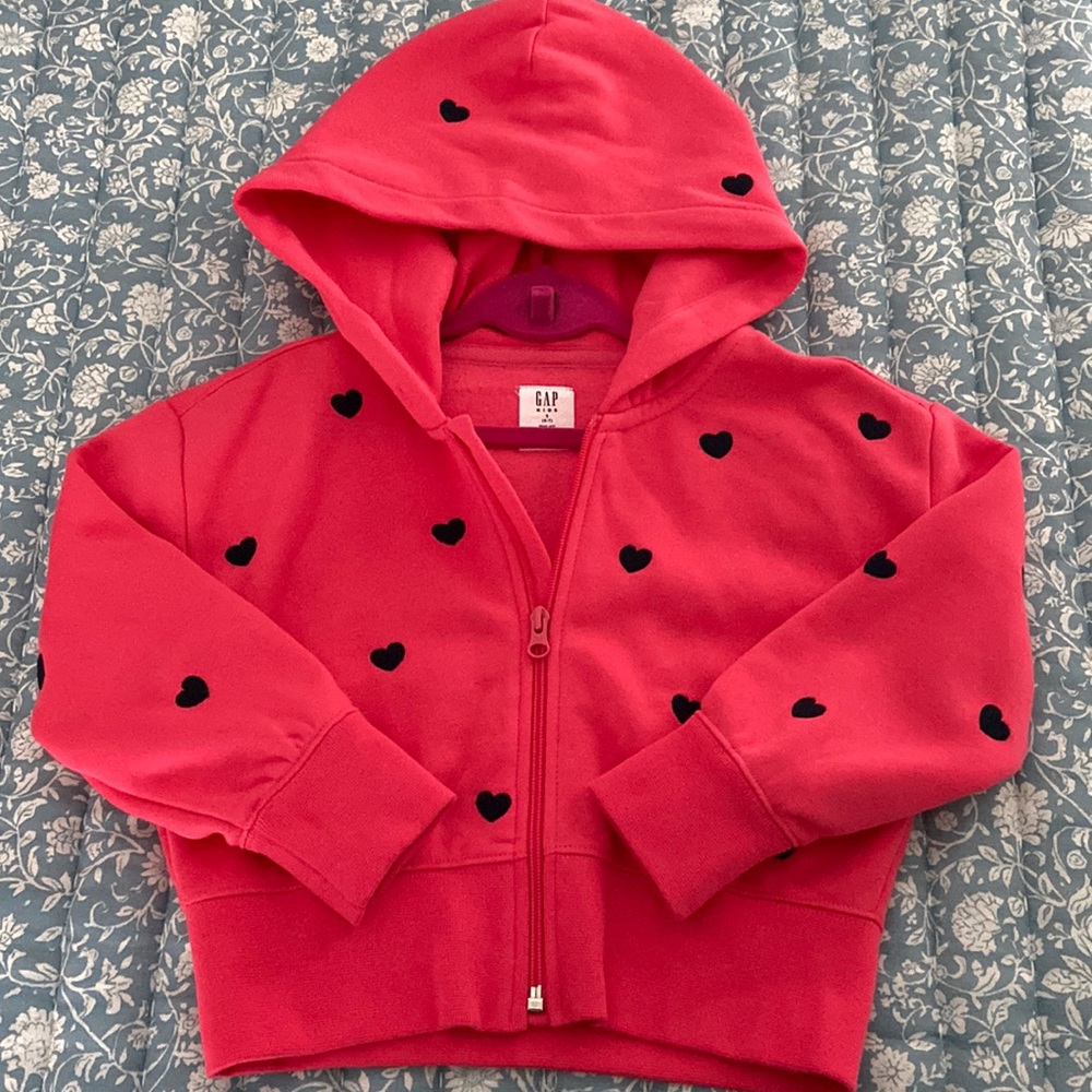 Gap Kids girls valentines cropped hoodie. Size small